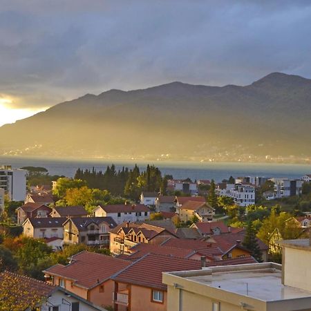 Tivat Apartments エクステリア 写真