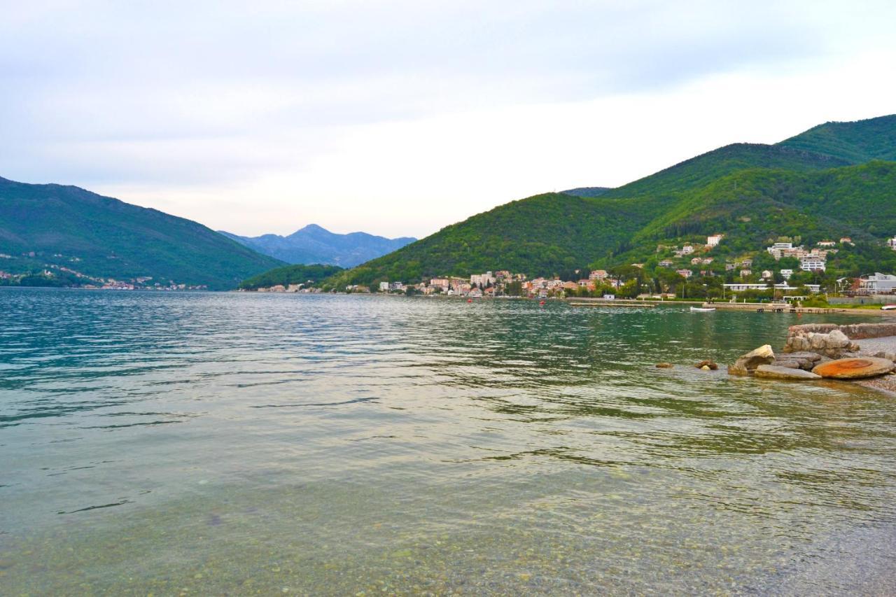 Tivat Apartments エクステリア 写真