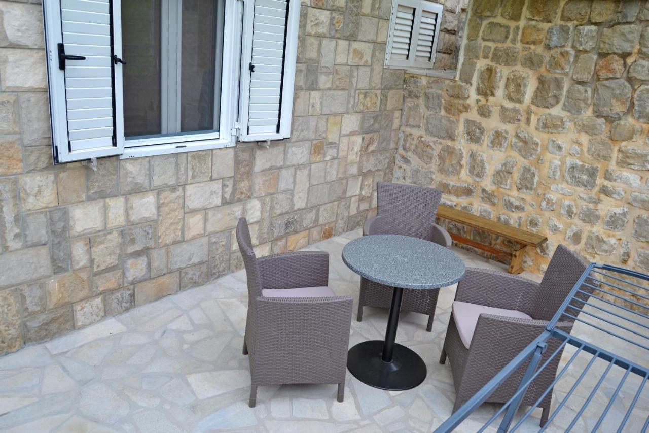 Tivat Apartments エクステリア 写真