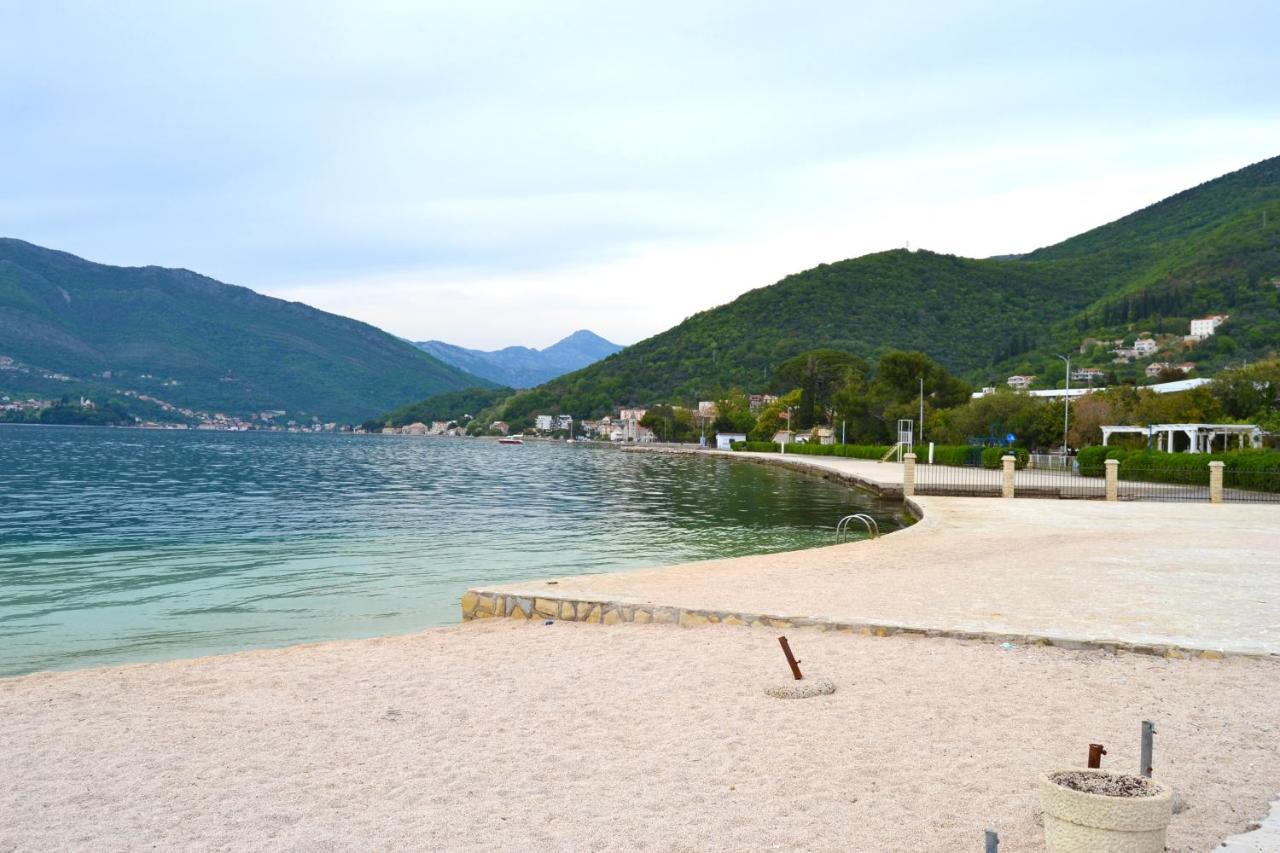 Tivat Apartments エクステリア 写真